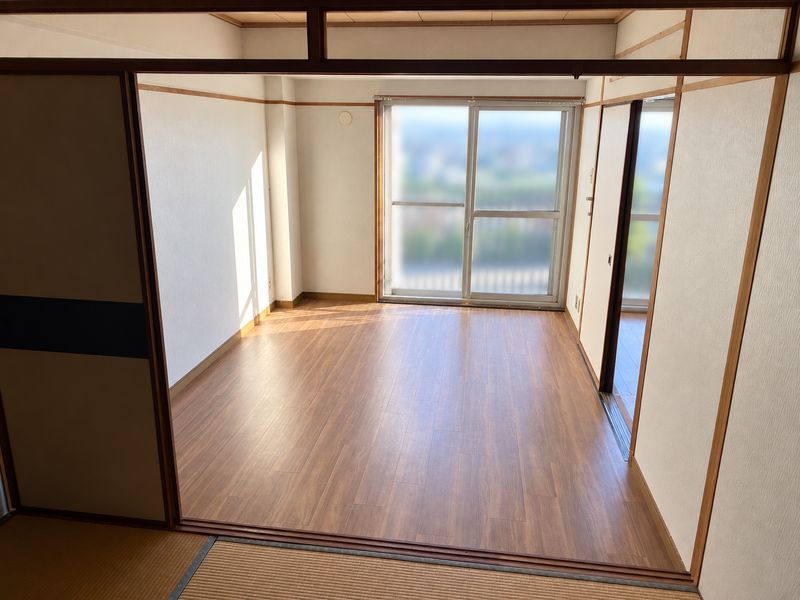 作業後のフローリングの部屋